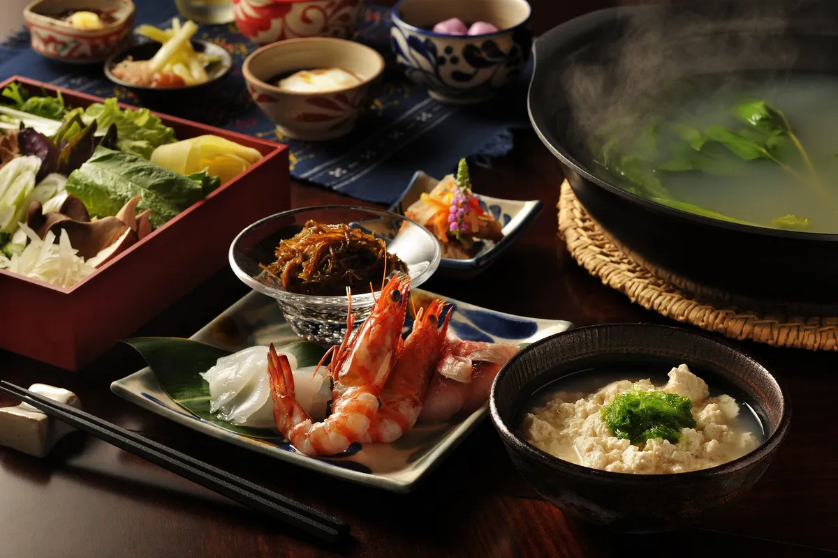 沖縄の伝統的な食材を活かした料理
