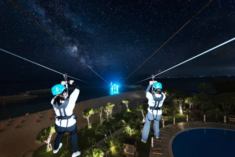 沖縄の星空へダイブ！シェラトン沖縄「ナイトジップライン」で幻想的な海越え飛行体験